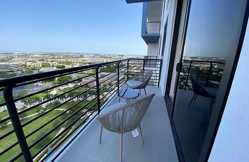 Doral Hotel | Enjoy a Hassle-Free and Suiting Stay! Pool, Pets Allowed, Unit w/Balcony