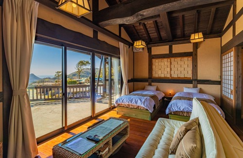 Ihama RV Rental | Enjoy a luxurious time while looking out at the se/Kamo District Shizuoka