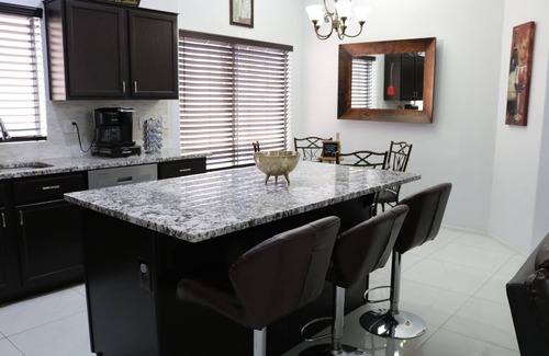 Rancho Sahuarita House | Enjoy a peaceful, comfortable, unique and family-friendly time at Casa Leeza.