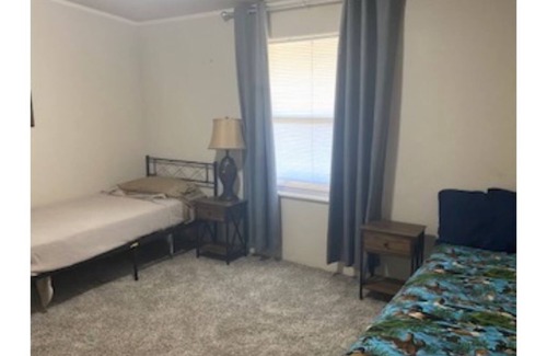 Hugo House | Enjoy a Red River Country Getaway