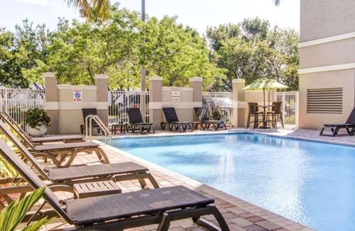 Weston House | Enjoy a relaxing stay in Weston