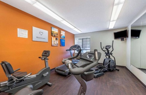 Castle Rock House | Enjoy a spacious suite near Castle Rock attractions!