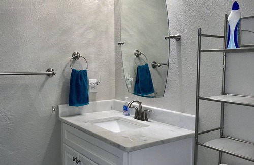 Englewood East Villa | Enjoy All Englewood Has to offer