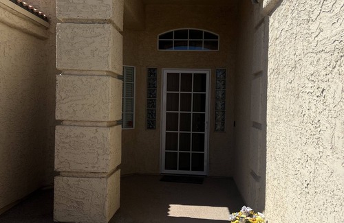 Fort Mohave House | Enjoy an oasis's over looking the golf course
