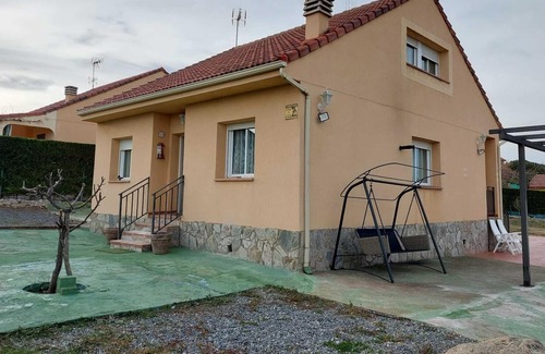 Zarzuela del Monte House | Enjoy and relax in the Robledal