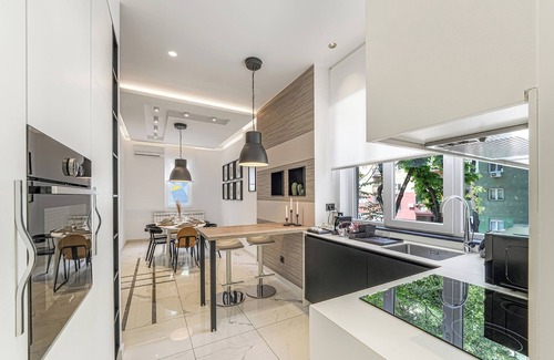 Vracar Apartment | Enjoy B-52 CrownnTwo-bedroom luxury apartment in the city center of Belgrade