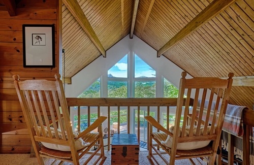 Sapphire House | Enjoy Breathtaking Views in Sapphire - Happy Jack's Cabin