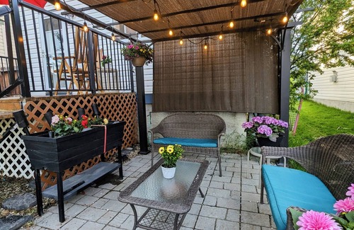 Calgary House | Enjoy calm suburbs of Calgary Alberta with quick access to the Rocky Mountains