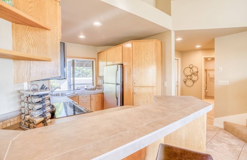 Century West Condo | Enjoy Deschutes River Views from Beautiful 3-Bedroom Mt. Bachelor Village Condo!