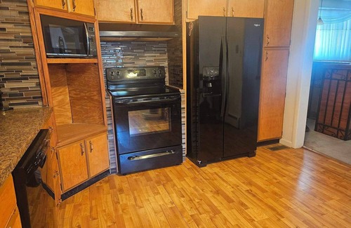 Hazleton House | Enjoy easy access to this 4 Bedroom smart home in downtown Hazleton PA.