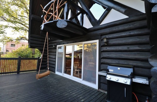 Yawatano House | Enjoy hot springs on BBQ Log cabin that appears /Ito Shizuoka