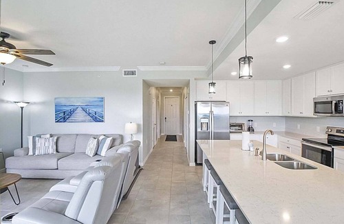 Lakewood Ranch Condo | Enjoy lake and golf views from this Lakewood National condo - Sunsational