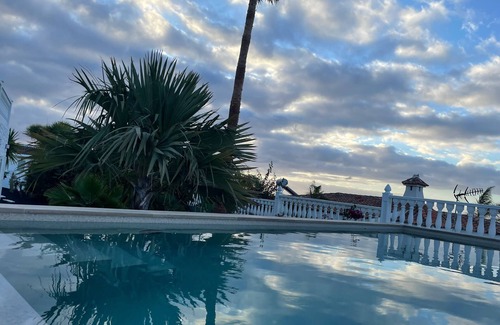 Candelaria House | Enjoy life away from mass tourism with a fantastic sea view!