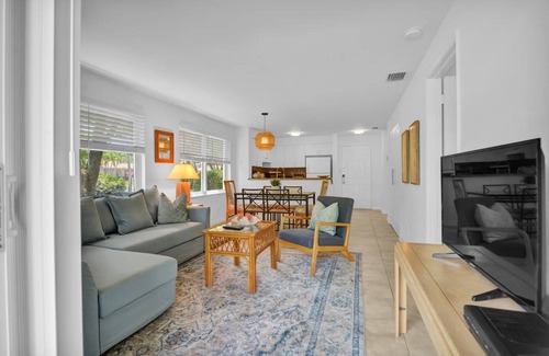Boca Raton Apartment | Enjoy our 2 bedroom, 2 bath ground floor apartment in West Boca Raton
