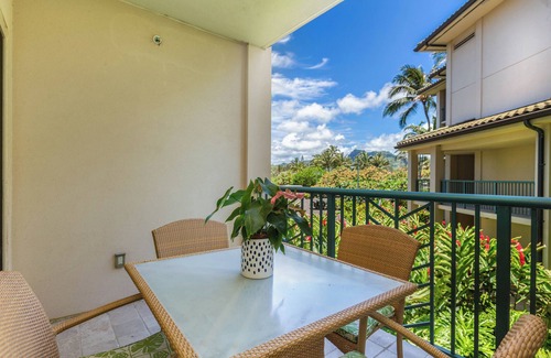 Wailua Condo | Enjoy Perfect Vacation at Luxury Beach Front Resort.