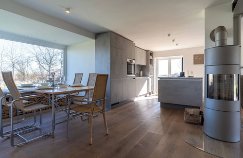 Westerhever House | "Enjoy relaxing days at Reethus 8 Grad Ost near the coast!"