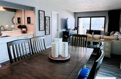 Seawinds Condo Apartment | Enjoy Relaxing Views and Sounds from this Spacious Ormond Beach Condo