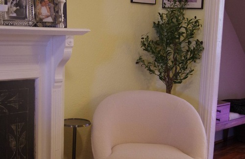 West Philadelphia House | Enjoy staying in an entire house! Centrally located to everything.