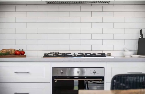 South Melbourne House | Enjoy the best of inner-bayside Melbourne in a sunny, fully renovated 3 BDR home