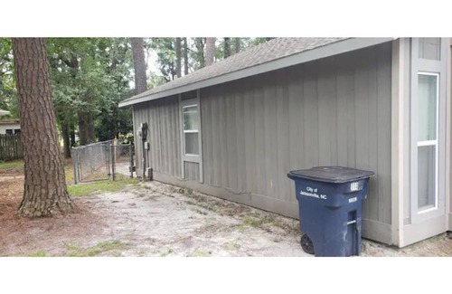 Jacksonville House | Enjoy the entire home and savor your privacy!