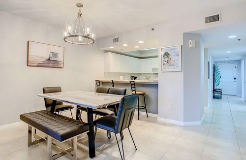 New Smyrna Beach Condo | Enjoy the gorgeous sunset in this beautiful 3/2 condo ~ OW9-305
