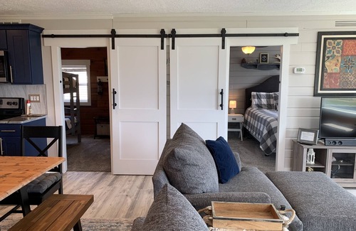 Houghton Lake House | Enjoy Time Surrounded by Style & Beauty. Fully Updated 3BR 2 Bth Lake Front Home