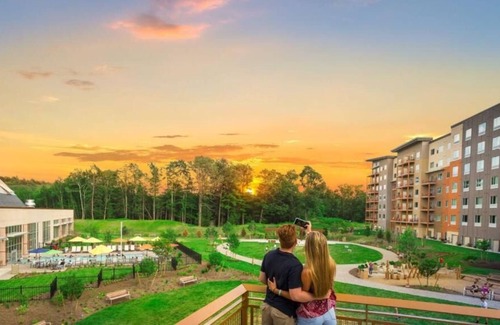 Circleville Resort | Enjoy Waterpark Activities, 4 Modern Units, Free Parking, Arcade