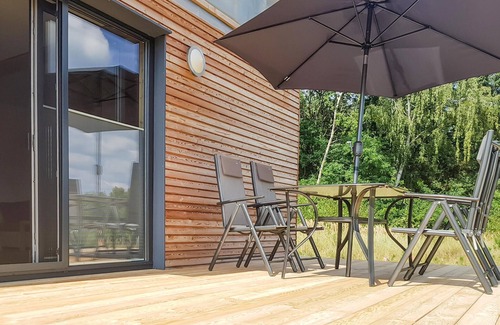 Wustrow Apartment | Enjoy your holiday at Plätlinsee in this modern and charming studio flat.