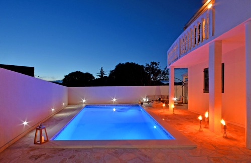 Pozorac House | Enjoy your peace and tranquility in a house with a new pool