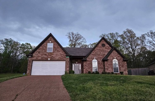 Southaven House | Enjoyable & Charming 4-Bedroom Home in Southaven - Close to Stateline.