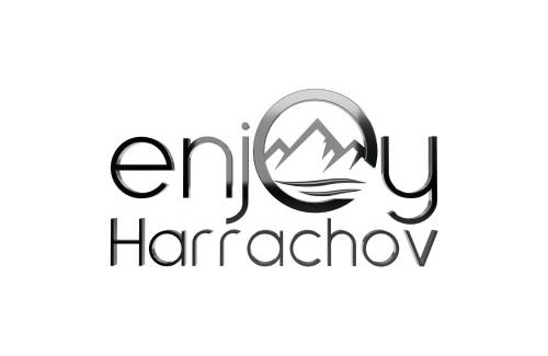 Harrachov Apartment | ENJOYHARRACHOV - Atraktivní slunné studio Čertovka v centru Harrachova s garážovým parkováním, Wifi-WLAN, Ipad, SAT, herní konzolí, Netflix zdarma a nejkrásnějším výhledem na Čertovu horu s areálem skokanských můstků a sjezdovku