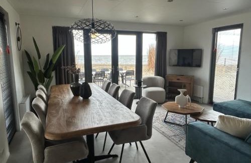 Enkhuizen House | Enkhuizer Strand BeachHouse Strandgut mit Zaun Nr 400