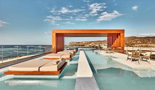 Sissi Hotel | Enorme Santanna Island