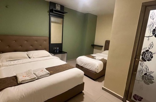 Shah Alam Hotel | Enrich Hotel Setia Alam by uBook