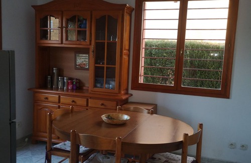 Torroella de Montgri House | ENSOLEILING AND RELAXING STAY AT THE CASA PEPITA REFRESHED IN 2023 (kitchen etc.)