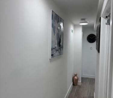 Basildon House | Ensuite deluxe home