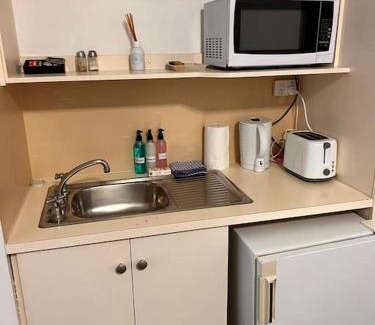 Adelaide Central Business District Apartment | Ensuite gouger entire apartment 306