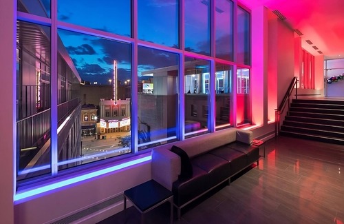 Downtown Minneapolis Hotel | Ensuring a Very Comfortable & Memorable Stay! Near Bakken Library & Museum