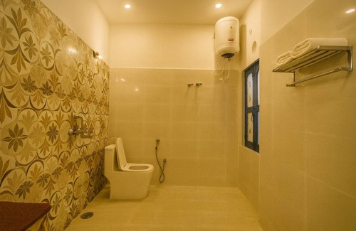 Lanka Apartment | Entire 2BHK with AC & Balcony