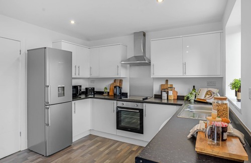 St Helens House | Entire 3Bdr House at St Helens Near Haydock Park Racecourse, Free Parking