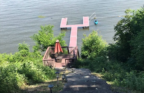 Malden House | Entire 3yr.old waterfront house on the Hudson River. 100 ft dock, acres of woods