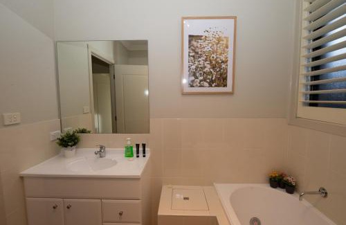 Middleton Grange House | Entire 4 Bed Rooms Sanctuary