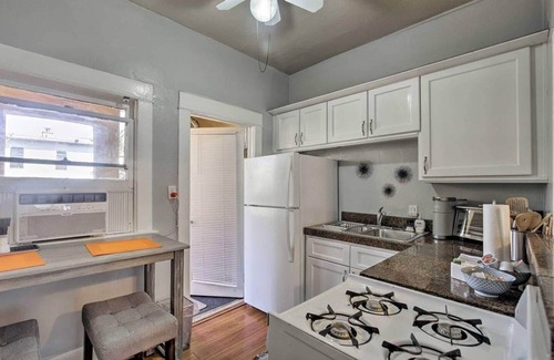 Bankers Hill Apartment | Entire Apt Building (4 Apts) Sleeps 20 I Little Italy
