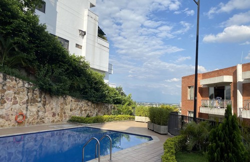 Cali Apartment | Entire business luxury accommodation chipichape!