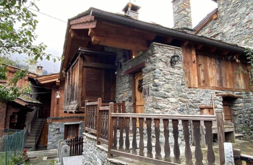 Valtournenche Ski Chalet | Entire Chalet with fireplace. garden, Wi-Fi, adjacent to village center