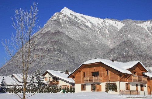 Taninges Ski Chalet | Entire chalet with indoor pool jacuzzi sauna steam room