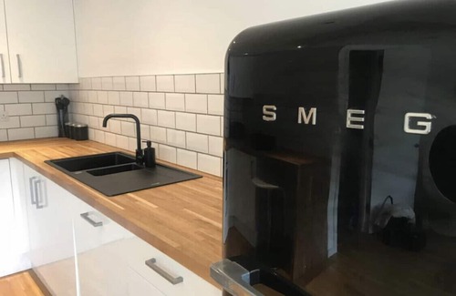 Woodingdean House | Entire Contemporary 4 Double Bed House Brighton