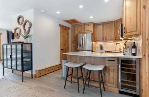 Vail House | Entire duplex, 2 hot tubs!