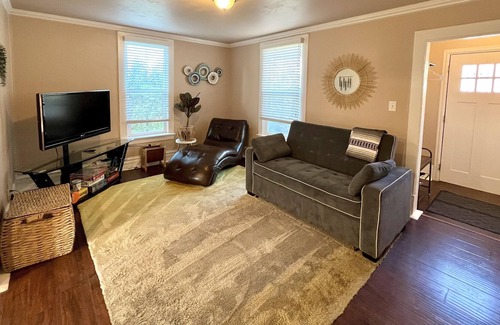 Capitol Hill House | Entire Home 5 min from SLC Capital, downtown, shopping, ski resorts and more