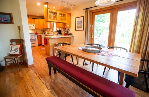 Bayfield House | Entire Home located in historical district